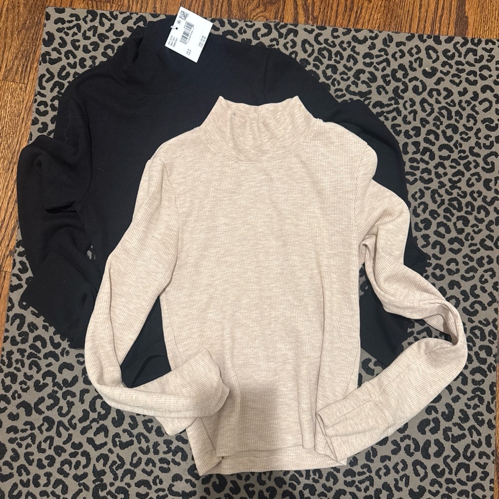 American Eagle Outfitters Women's Long Sleeve Mock Neck Top - Black & Beige